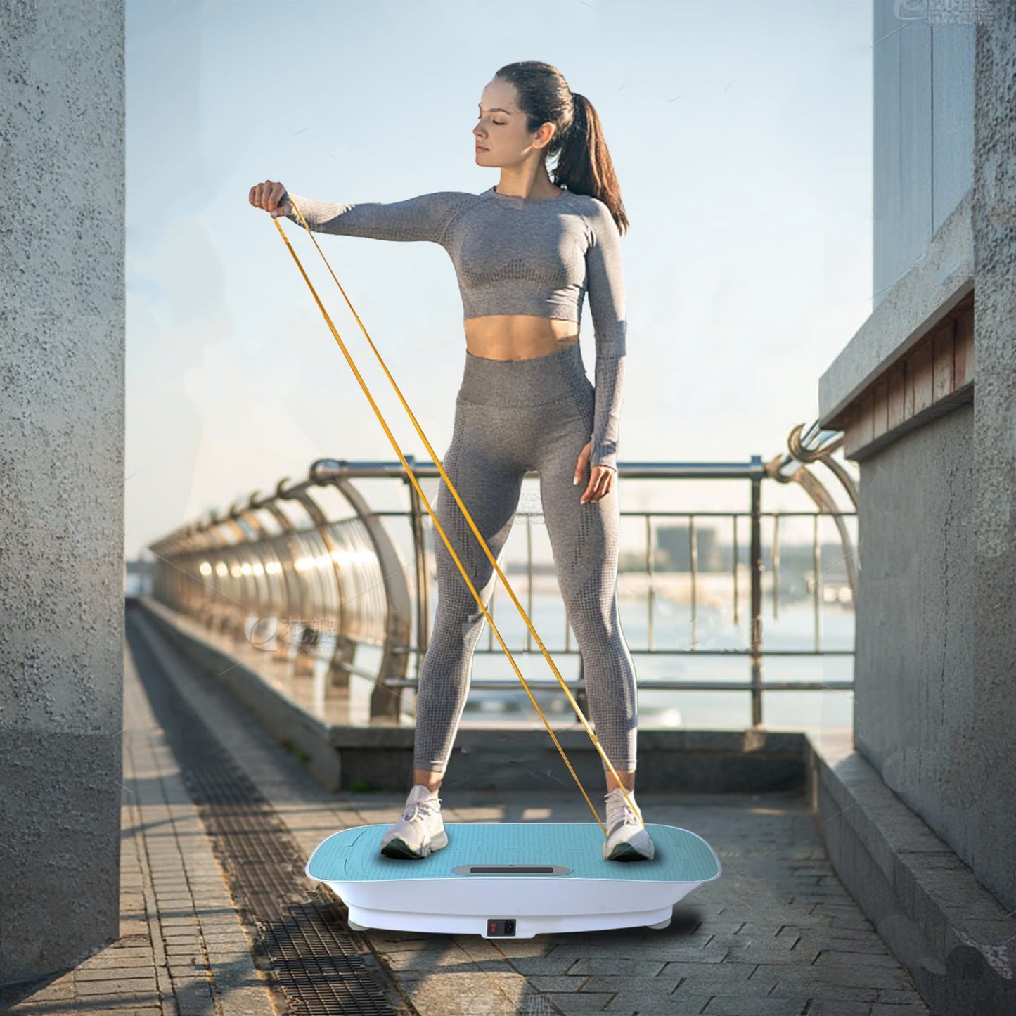 Full Body Vibration Platform Crazy Fitness Massage 10-Frequency Weight Loss & Fat Burner Shaking Machine For Unisex Blue