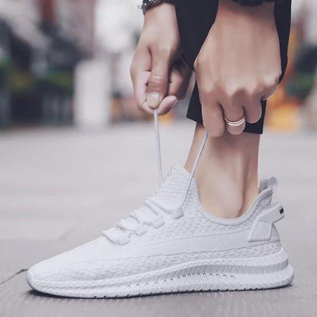 Men’s Lightweight Summer Running Shoes – Slip-On Breathable Sneakers